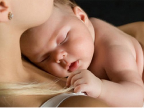 մաշկ-մաշկ շփումը ծննդավերությունից անմիջապես հետո